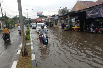 Ruas jalan di Rangkasbitung terendam hingga 60cm