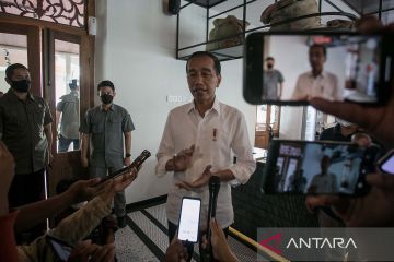Presiden Jokowi hadiri rapat persiapan pernikahan Kaesang-Erina