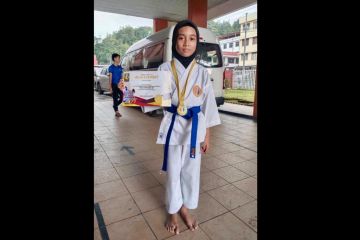 Murid sekolah Indonesia raih emas pada kejuaraan karate di Sabah