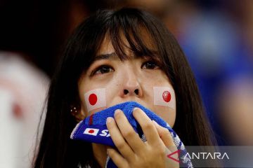 Raut kesedihan suporter Jepang usai kandas lawan Kroasia