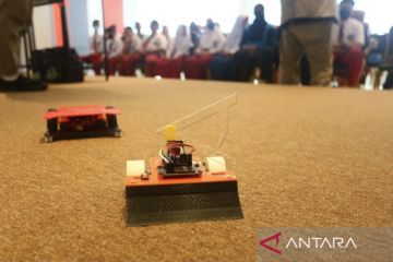 Peragaan &ldquo;soccer robot IoT&rdquo; di sekolah Indonesia di Johor Bahru