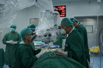 Tim ahli bedah saraf Kortex Brain&Spine sukses operasi wajah merot