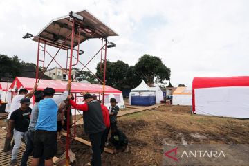 Kemensos siapkan panel surya pasok listrik bagi pengungsi di Cianjur