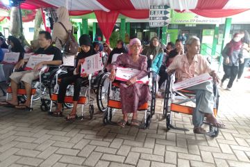 Kemensos salurkan beragam jenis alat bantu disabilitas di Subang