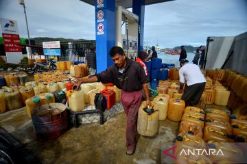 Kebutuhan BBM nelayan Pesisir Selatan