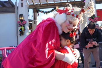 Universal Studios Hollywood pikat wisatawan dengan perayaan liburan