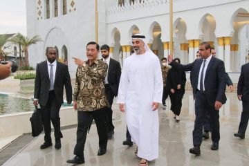 Luhut sebut pernikahan Kaesang-Erina buat ekonomi bergerak