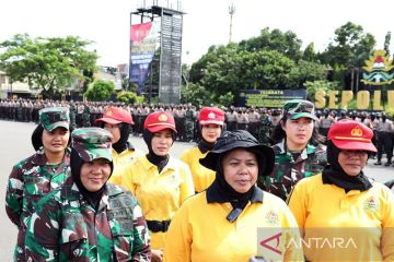 Wanita TNI-Polri diharapkan jadi pemersatu bangsa