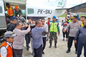 Jenazah karyawan BPD Papua korban kelompok bersenjata dibawa ke Timika