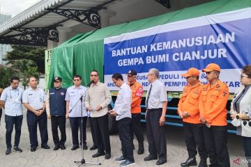 Pj Gubernur DKI serahkan bantuan pangan untuk korban gempa Cianjur