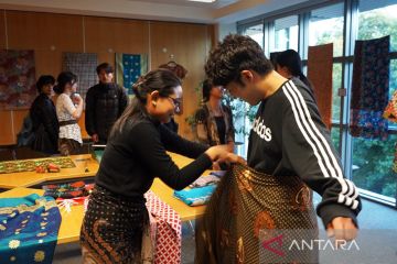 Mempromosikan budaya Indonesia di luar negeri lewat Batik Challenge