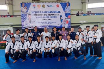 Ketum KONI Pusat resmi buka Kejurnas Taekwondo Indonesia 2022