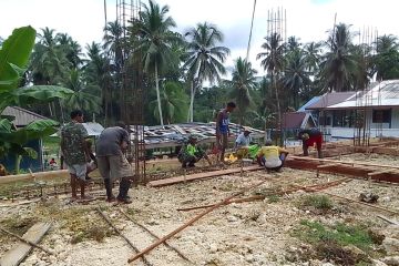 Koramil 1708-05/Numfor turut bangun gereja di Kampung Namber