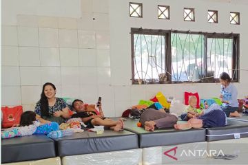 Wali Kota beri bantuan kasur bagi korban kebakaran di Manggarai