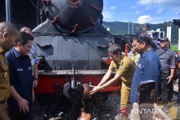 Kereta api wisata Sawahlunto Sumatera Barat beroperasi kembali