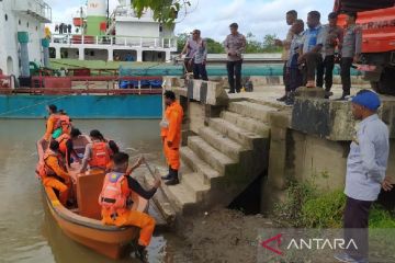 Tim SAR gabungan cari ABK KMN Alifah diduga jatuh ke  sungai Digul