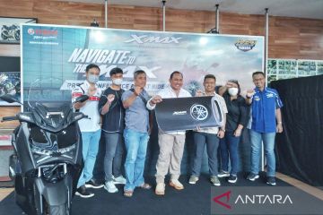 Yamaha serahkan 10 XMAX Connected untuk konsumen pertama di Bali