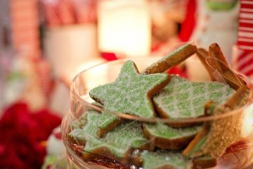 Santap camilan Natal dalam porsi kecil agar kadar gula tak melonjak