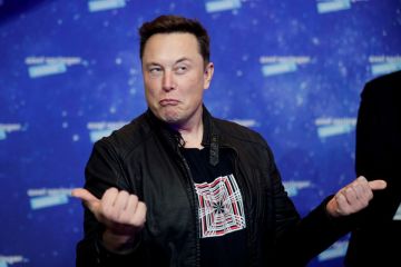 Elon Musk tak akan jual lebih banyak saham Tesla selama dua tahun