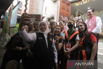 Gubernur Jatim tinjau persiapan gereja jelang malam Natal