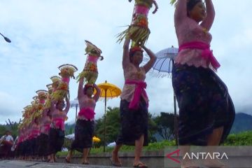 DTW Pura Ulun Danu Bedugul hadirkan "Gebogan" jelang Tahun Baru 2023