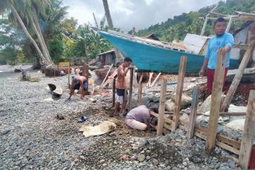 Pemkab Gorontalo Utara lakukan percepatan penanganan banjir rob