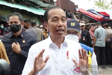 Jokowi tegaskan larangan jual rokok batangan demi kesehatan