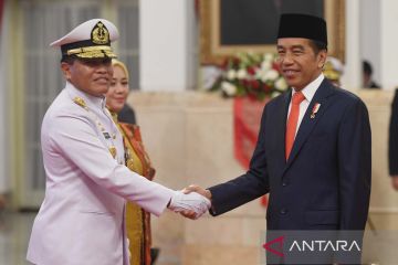 Presiden Jokowi lantik Laksamana Madya TNI Muhammad Ali menjadi KSAL