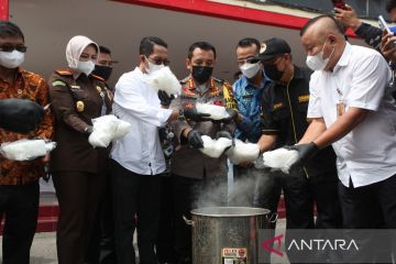 Polisi musnahkan tiga jenis narkoba di Batam