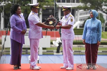 Tradisi pelepasan pejabat lama KSAL di Mabes TNI AL