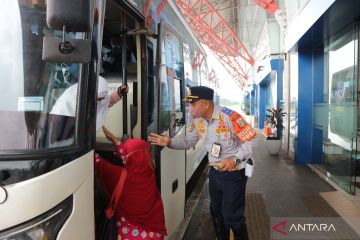 Pengelola Terminal Pulo Gebang syaratkan bus tahun baru laik jalan