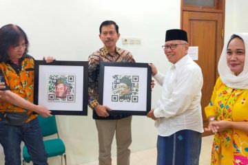 BWPT Jombang terima dua lukisan QR Art Gus Dur dan Kiai Hasyim