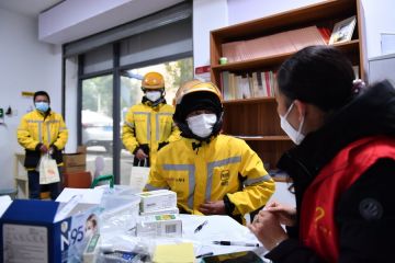 China sediakan layanan obat gratis untuk pekerja esensial