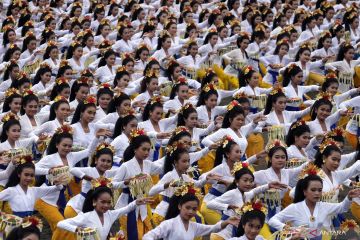 Gelar budaya peresmian sirkuit All in One di Jembrana