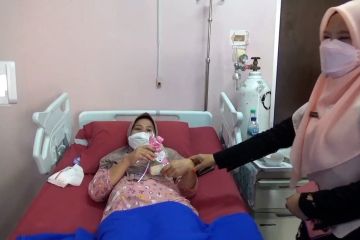 Pasien di RSUD Berkah Pandeglang mendapat kejutan di Hari Ibu