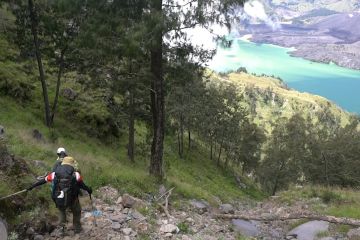 Gunung Rinjani tutup pendakian, tawarkan 9 destinasi wisata lain