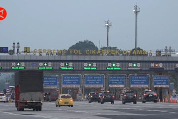 H-1 Natal, 38 ribu kendaraan tinggalkan Jakarta lewat tol Cikatama