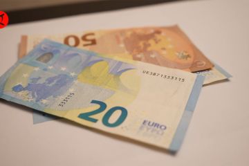 Pembayaran tunai alami penurunan tajam di Eropa