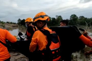 Tim SAR gabungan evakuasi jasad anak tenggelam di kolong eks tambang