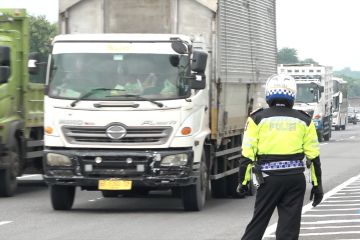 Tol Japek arah Cikampek terpantau lancar