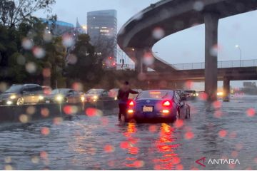 Hujan lebat menutup tahun di San Fransisco dengan banjir