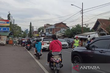 Arus kendaraan di Garut ramai lancar saat libur Tahun Baru 2023