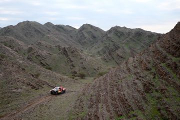 Al-Attiyah taklukkan rute berbatu etape 2 Dakar 2023