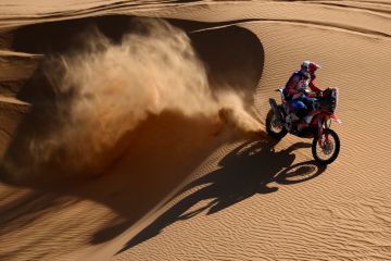 Klein ambil alih puncak klasemen sepeda motor Dakar 2023