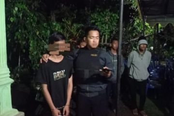 Polisi Blitar masih tangani pelajar tusuk pamannya