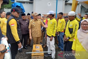 Gubernur Bengkulu beri bantuan nelayan senilai Rp1,9 miliar