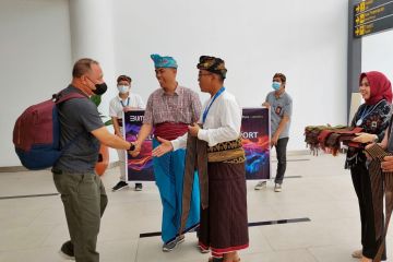 Vaksin booster tetap jadi syarat penerbangan di Bandara Lombok