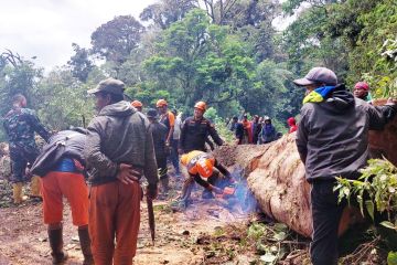 BPBD Lumajang imbau warga di lereng Semeru waspadai cuaca ekstrem