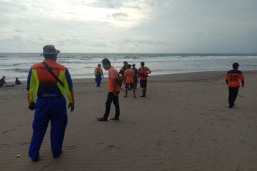 Wisatawan hilang terseret ombak di Pangandaran, SAR lakukan pencarian