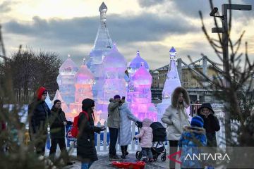 Pameran pahatan es di Moskow